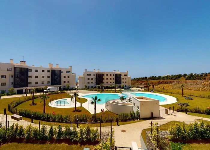 Mara's - Higueron West - Signature Ground Floor With Private Pool アパート フエンヒロラ