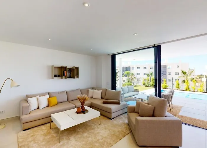 Mara's - Higuerón West - Signature Ground Floor With Private Pool Apartamento