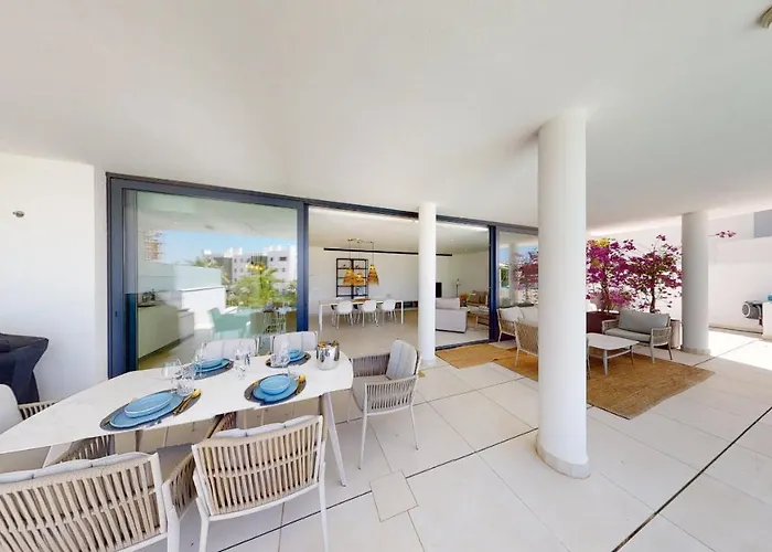 Apartman Mara's - Higueron West - Signature Ground Floor With Private Pool *