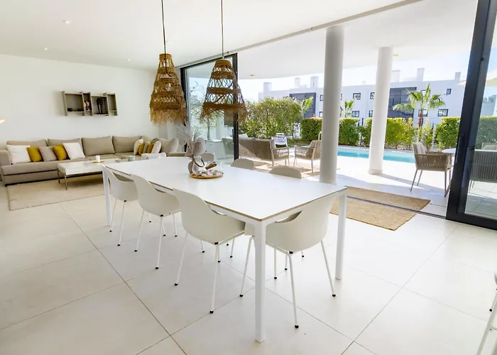 Mara's - Higueron West - Signature Ground Floor With Private Pool Fuengirola