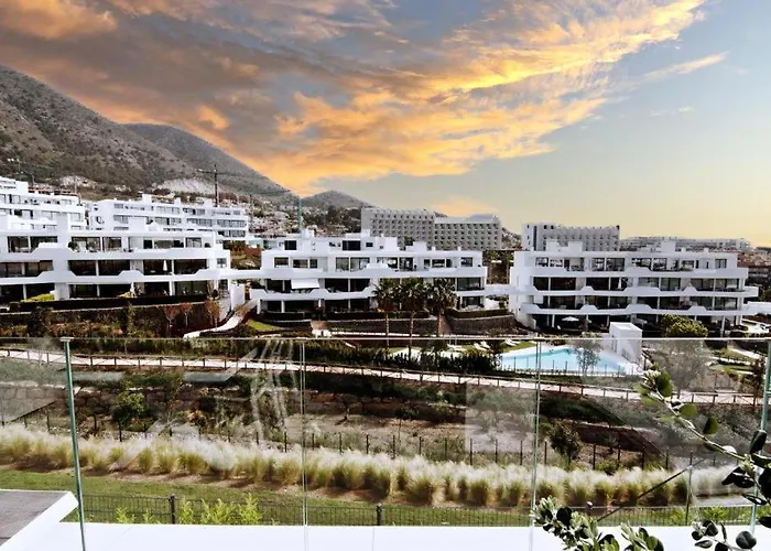 Mara's - Higueron West - Signature Ground Floor With Private Pool Fuengirola
